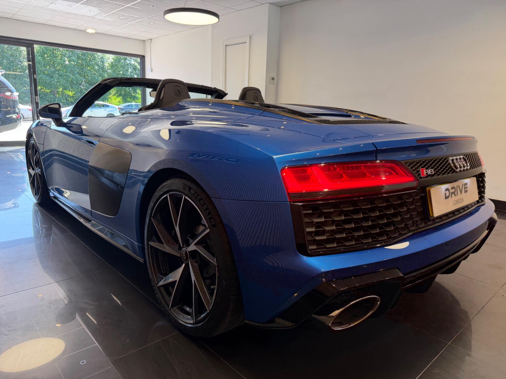 Audi R8